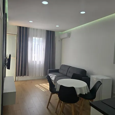 Blue Opal Apartment *