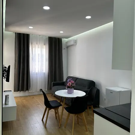 Blue Opal Apartment *
